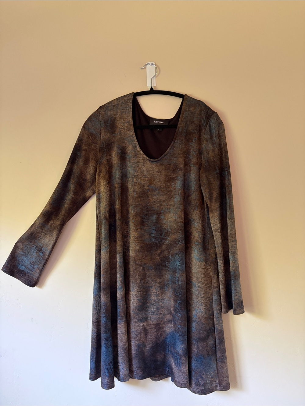 Karen Kane Blue and Brown Long Sleeve Scoop Neck Dress